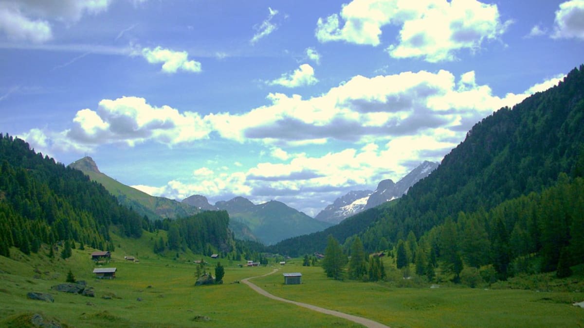 Tenía 36 años, estaba disfrutando de unas vacaciones en los Dolomitas Italianos y terminó muriendo tras caer de 300 metros de altura
