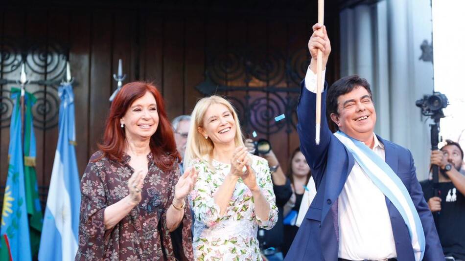 Asunción de Fernando Espinoza con Cristina Kirchner y Verónica Magario