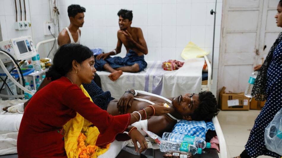 Imágenes de un hospital de India tras el choque de trenes. Foto: Reuters.