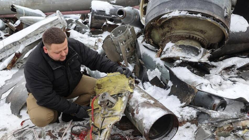 Ucrania muestra evidencias de que Rusia disparó un misil norcoreano contra Járkov. Foto: Reuters