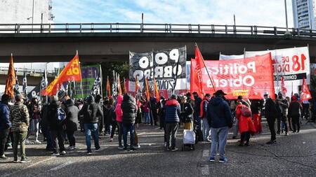 Corte en Puente Pueyrredón, foto NA