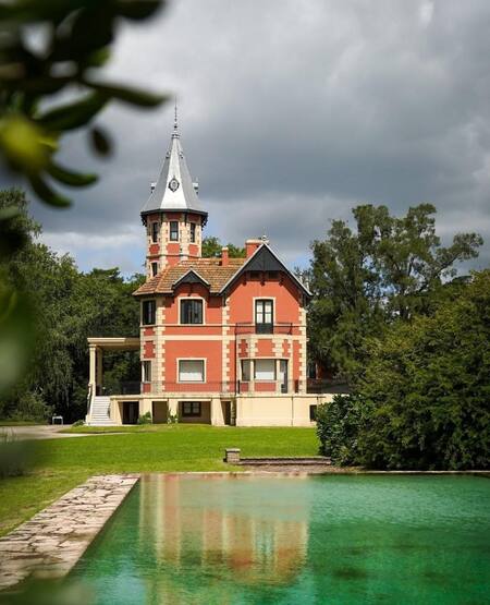 Estancia "La Raquel", en Castelli, Buenos Aires. Foto: Instagram / estancialaraquel.