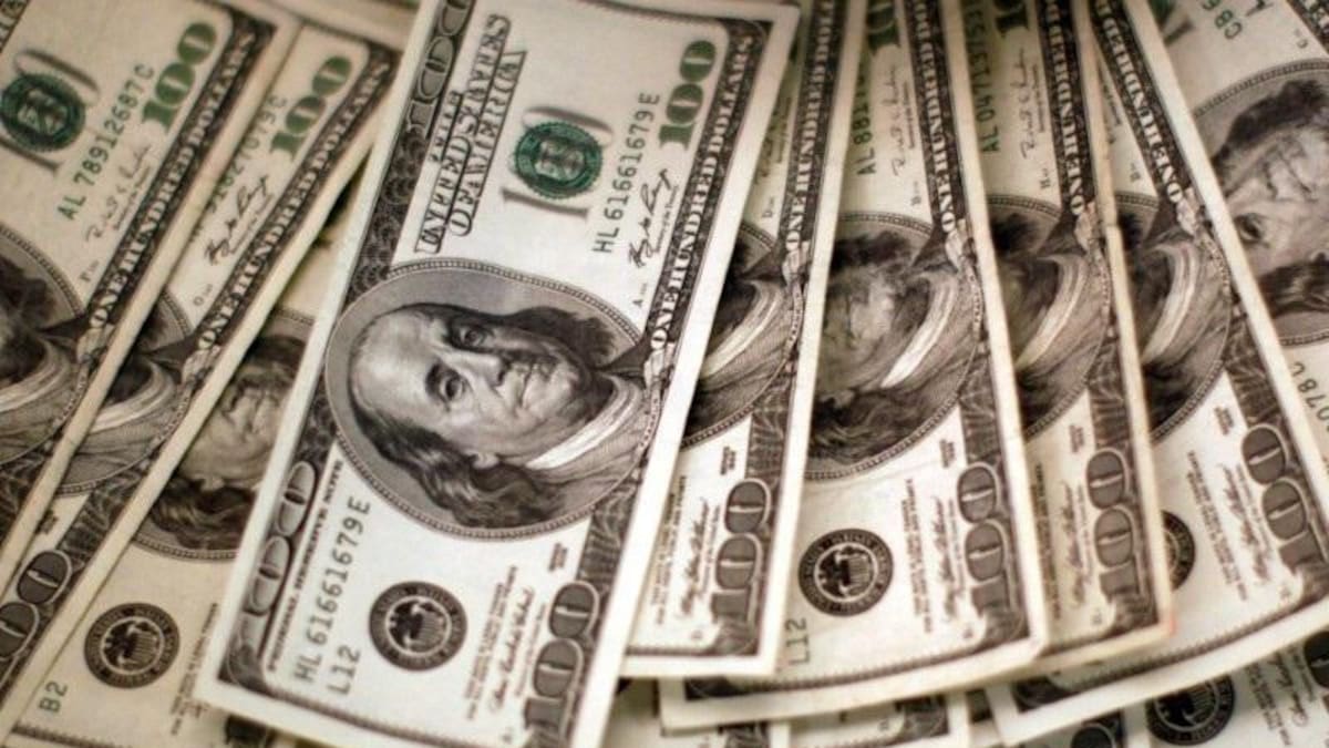 Dólares, billetes de dólar, Reuters