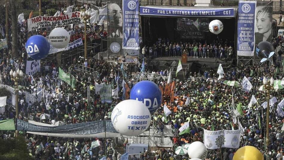 la CGT decidió no adherir a la convocatoria oficialista y tendrá su propio acto
