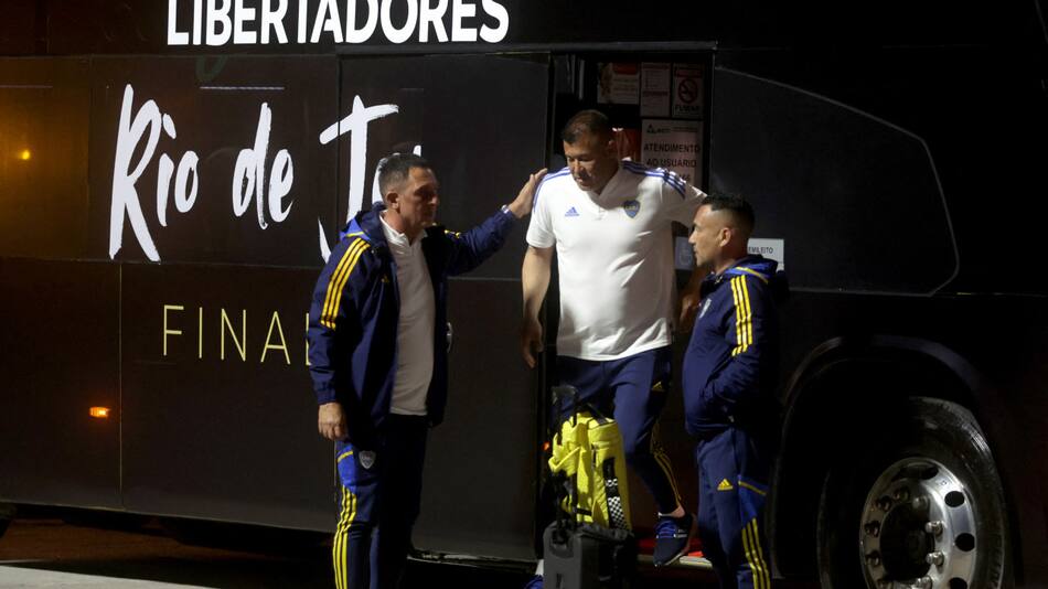 Jorge Almirón en su llegada a Río de Janeiro. Foto: Reuters