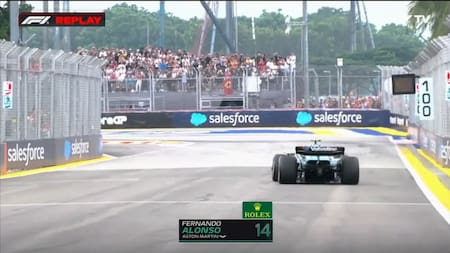 Un lagarto en la pista del Gran Premio de Singapur. Foto: Captura de video.