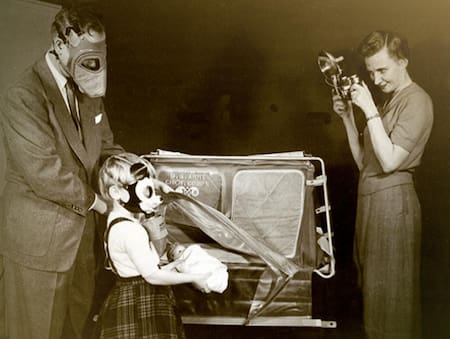 Máscara antigás de Mickey Mouse, Walt Disney, Segunda Guerra Mundial