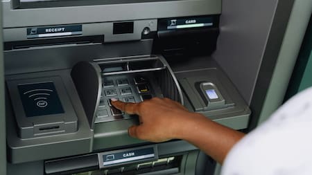 Cajero automático. Foto: Unsplash.