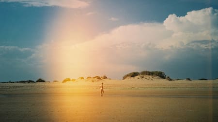 Nudismo. Foto: Unsplash.