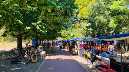 Tres barrios, tres paseos auténticos: las ferias poco conocidas de Buenos Aires, con un encanto único que vale la pena recorrer