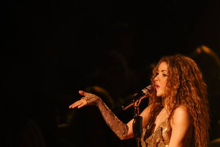 Shakira en los Premios Grammy. Foto: REUTERS/Mario Anzuoni