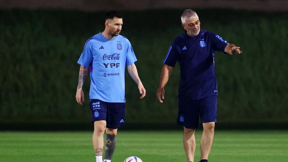 Lionel Messi en el entrenamiento de la Selección en Qatar. Foto: REUTERS.