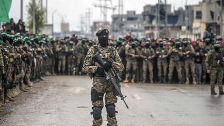 Terroristas de Hamás. Foto: EFE/Mohammed Saber