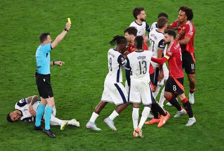 El árbitro Félix Zwayer dirigió la última final de Europa League. Foto: Reuters/Juan Medina
