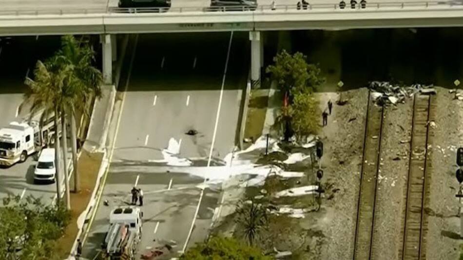 Una avioneta se estrelló en Florida, Estados Unidos. Foto: Captura.