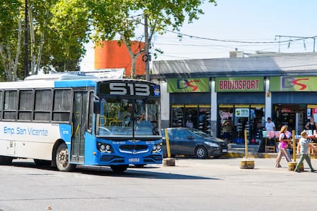 Andrés Watson anunció la normalización del servicio de las líneas locales.