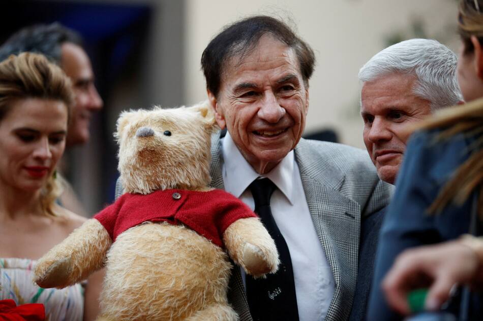 Murió Richard Sherman, compositor de las bandas sonoras de “Mary Poppins” y “El libro de la selva” . Reuters
