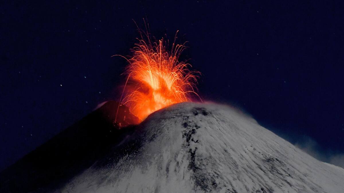 Explosión del volcán Etna. Foto: EFE