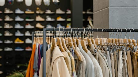 Imperdibles del Hot Sale: las tres marcas de lujo que venden ropa y zapatillas con un increíble descuento