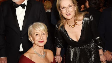 Meryl Streep y Hellen Mirren protagonizaron la "perlita" de los Globos de Oro