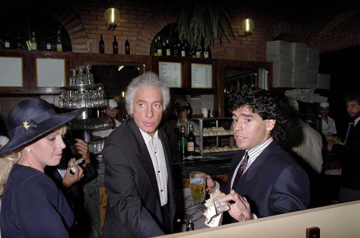 Maradona en Las Cuartetas. Foto: X @MaradonaPICS