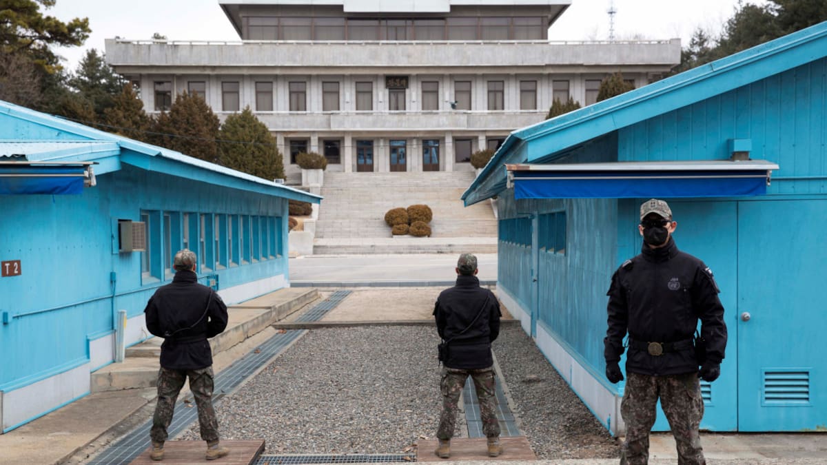 Soldados surcoreanos en el Área de Seguridad Conjunta en la aldea fronteriza de Panmunjom en Paju, Corea del Sur. Foto: Reuters.