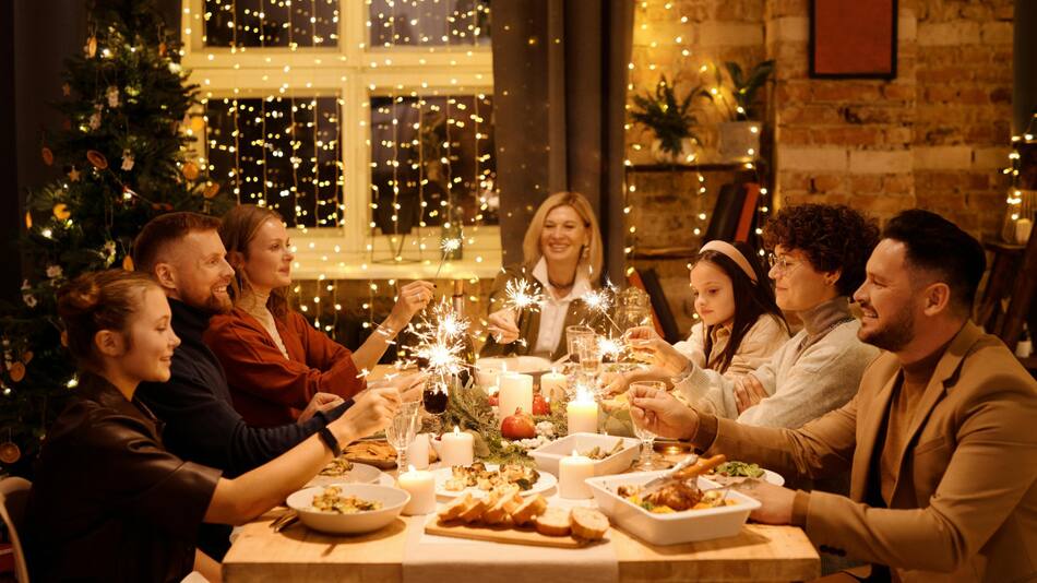 Navidad, año nuevo, familia. Foto: Pexels.