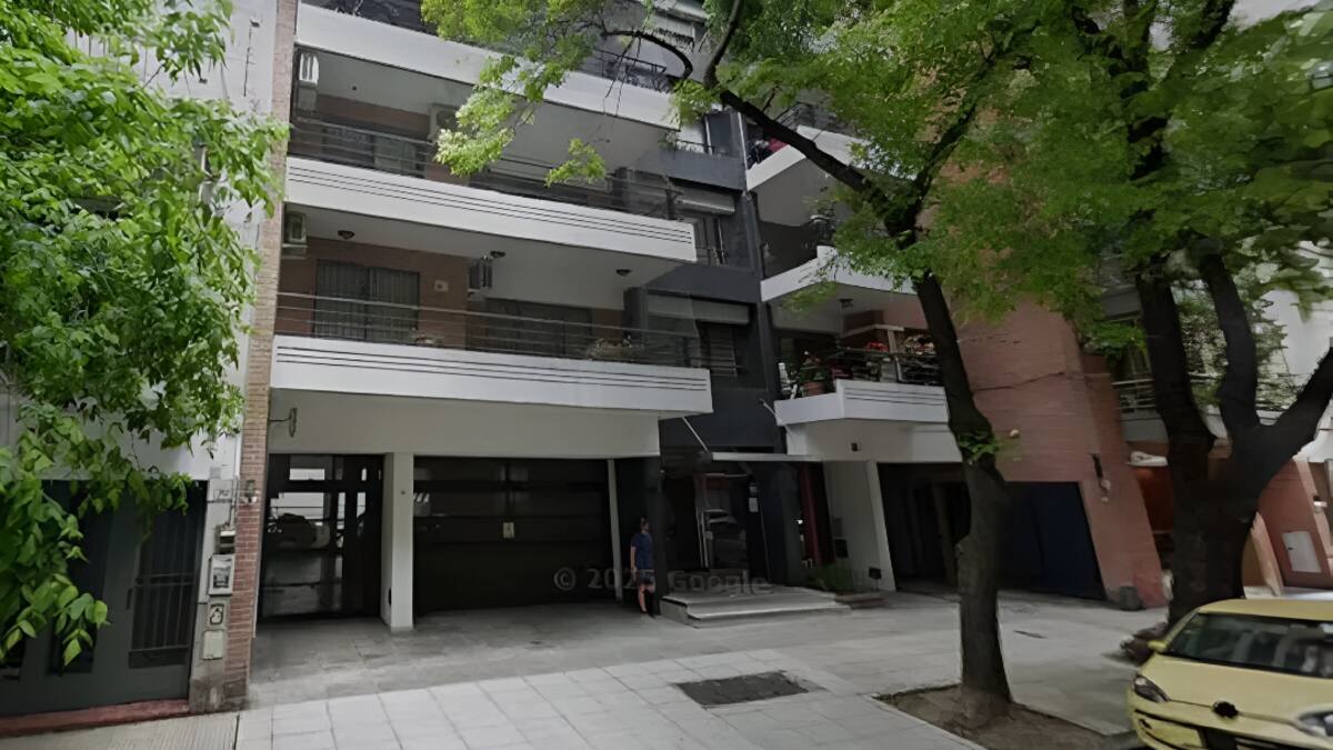 El edificio de Huergo al 300 en Las Cañitas, donde se suicidó un prefecto retirado.