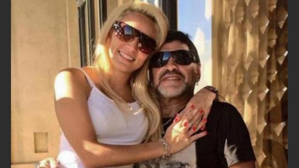 Rocío Oliva y Diego Maradona