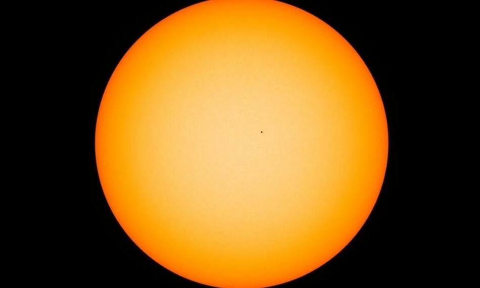 Mercurio pasea frente al Sol, NASA, ciencia, planetas