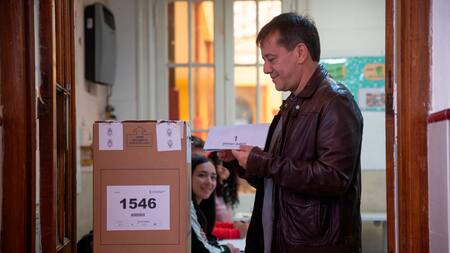 Es candidato a senador nacional por la Ciudad de Buenos Aires.