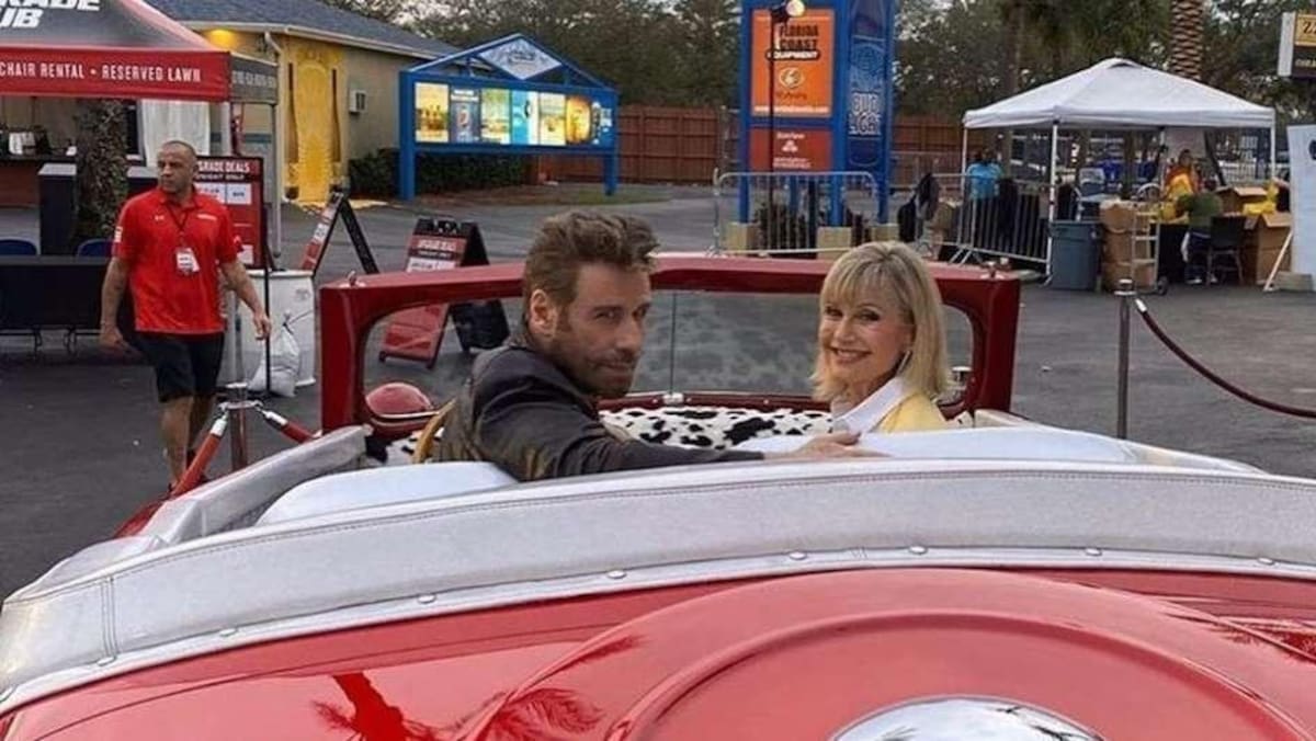 John Travolta y Olivia Newton-John recreando película