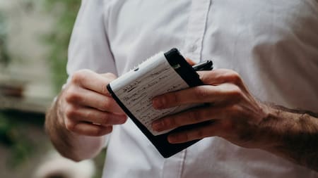 Se terminó la propina en cafés y restaurantes: la nueva norma que perjudica a los meseros y beneficia a los clientes