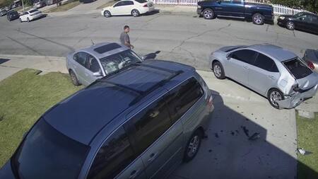 Adolescente fuera de control provoca choque múltiple