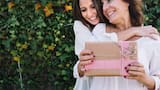Skincare, maquillaje y perfumes: 9 ideas de regalo para sorprender en el Día de la Madre