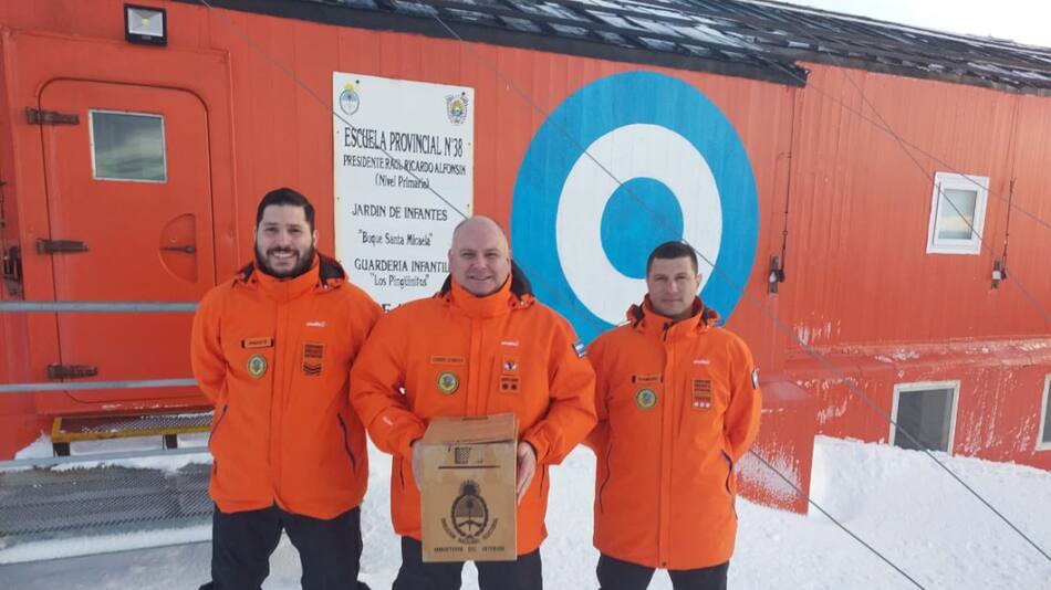 Elecciones PASO 2023 en la Antártida. Foto: Twitter.