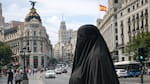 Medida anti burka: Sevilla prohíbe el niqab en dependencias municipales