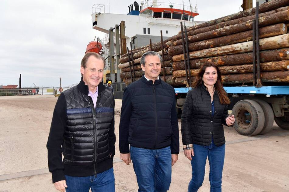 Adán Bahl (medio), candidato por el oficialismo en Entre Ríos. Foto: Instagram @adanhbahl.