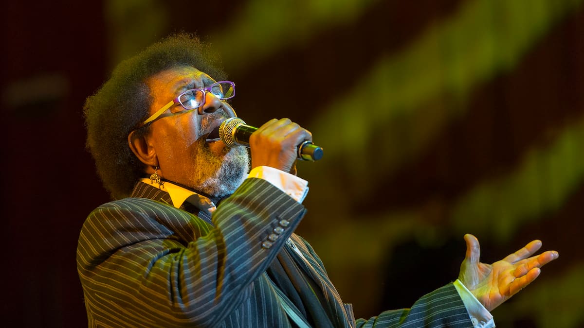 Rubén Rada fue internado en Montevideo tras presentar un cuadro respiratorio complejo que derivó en una neumonía bilateral.