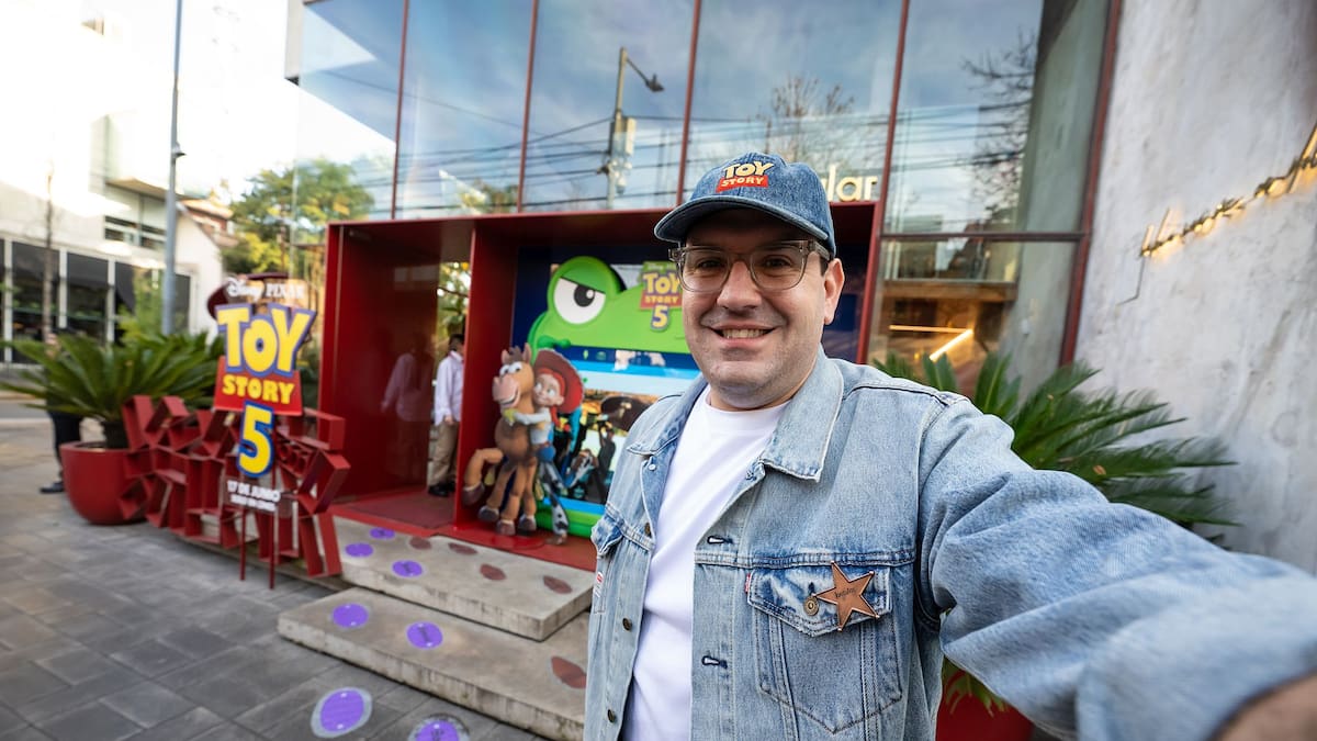 Damián Betular lanzó una colección especial de "Toy Story 5".
