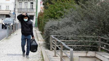 Coronavirus, REUTERS