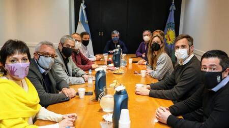 Reunión de intendentes e intendentas del Conurbano por clases en pandemia