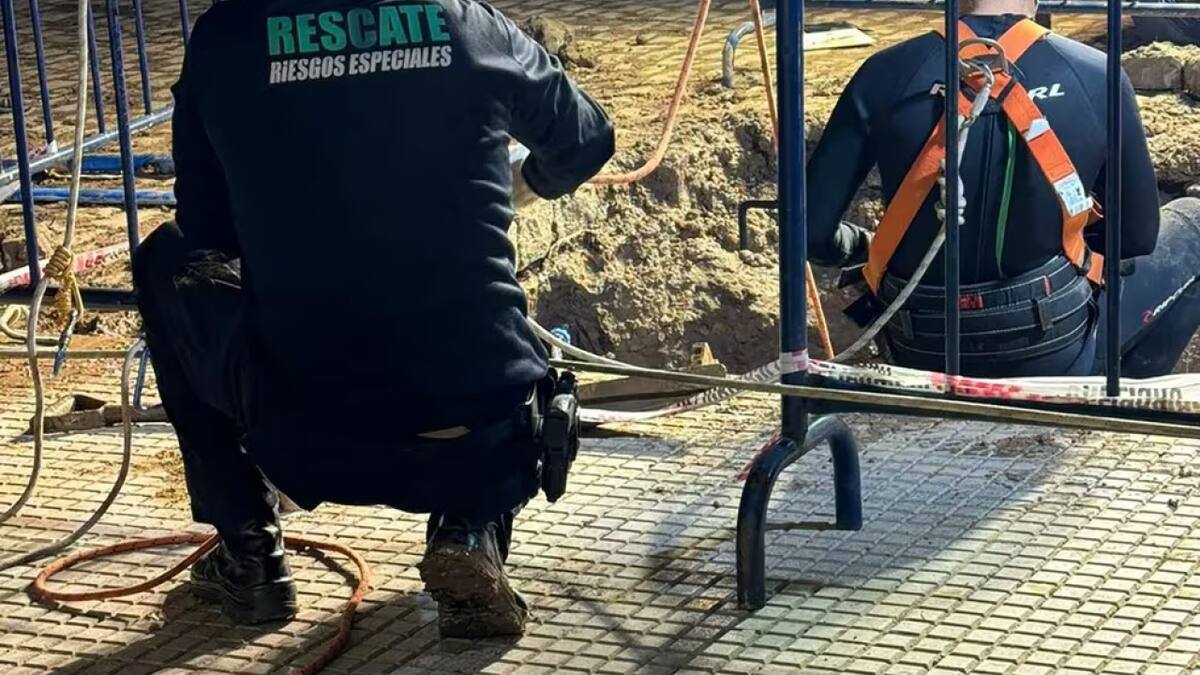 Descubren un túnel de casi 3 metros hecho para robar un banco en San Isidro. (Fotos: PBA)