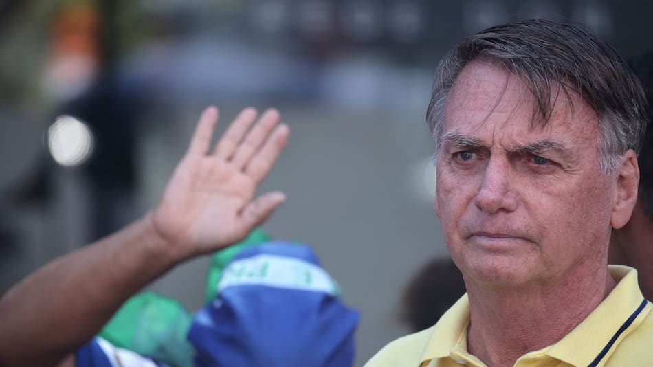 Jair Bolsonaro designó a su hijo Flávio como su sucesor político.