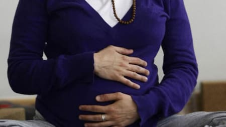 Cada vez más mujeres rusas embarazadas llegan a Argentina: la nota de The Guardian que inició la investigación