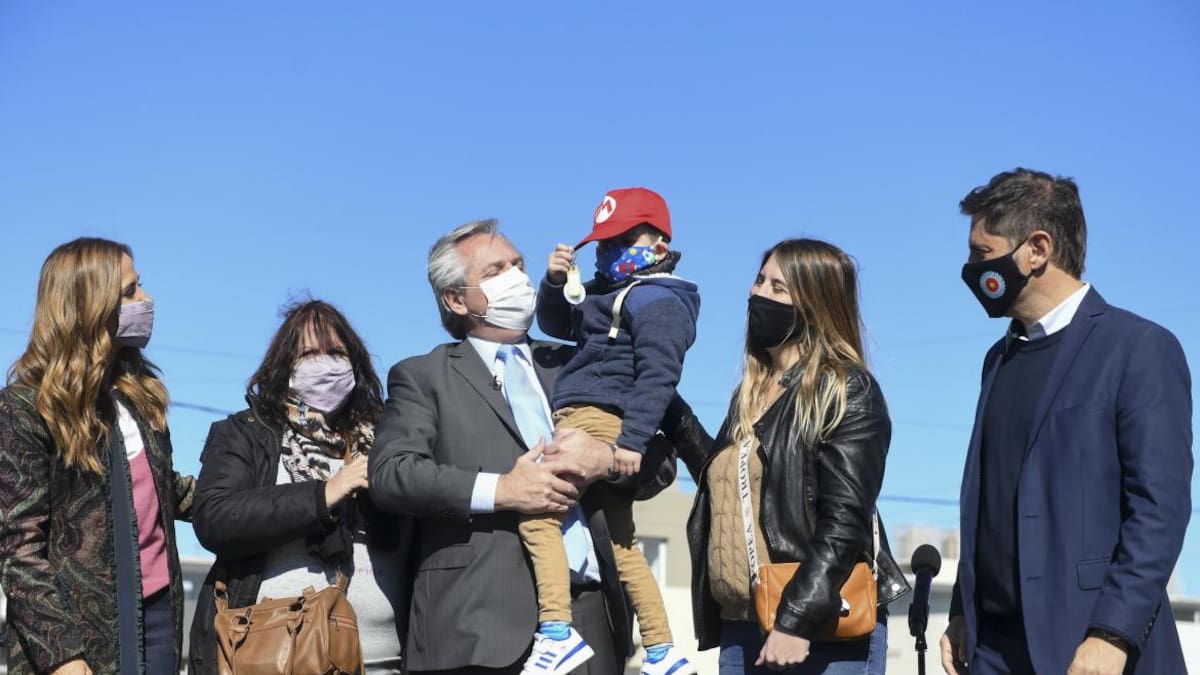 Alberto Fernández en acto de entrega de viviendas del Plan Procrear en Merlo, NA