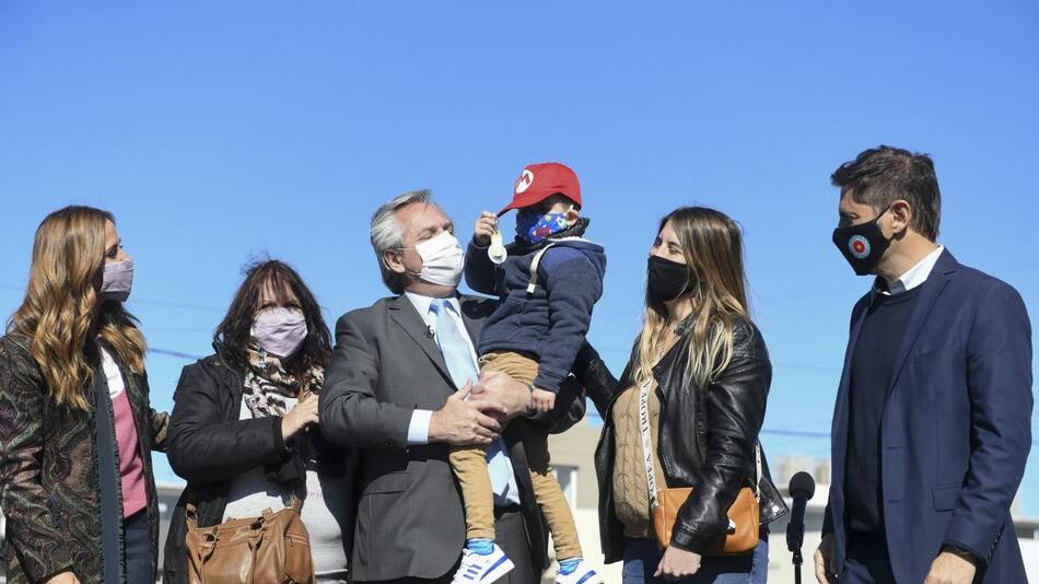 Alberto Fernández en acto de entrega de viviendas del Plan Procrear en Merlo, NA