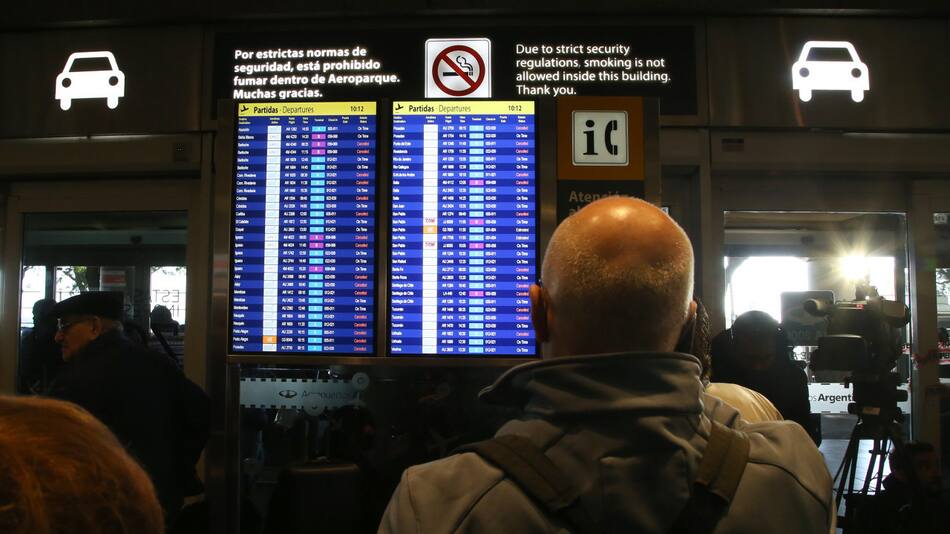 Vuelos demorados y cancelados. Foto: NA/Hugo Villalobos