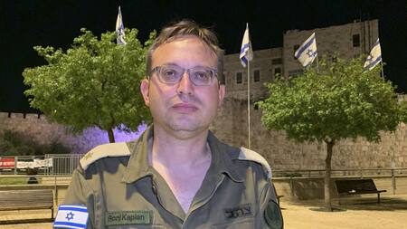 Portavoz en español del Ejército israelí, Roni Kaplan. EFE