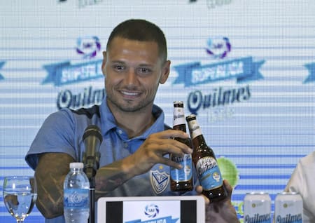 Mauro Zárate en Vélez, NA